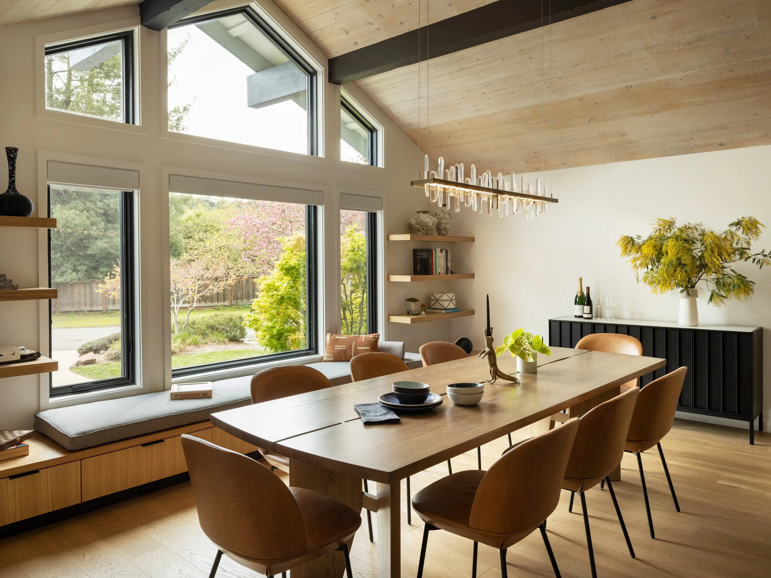 Dining room with hardwood floor and table